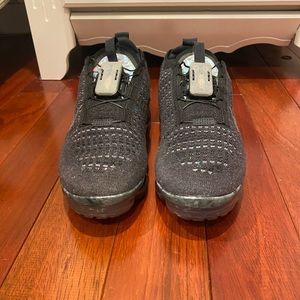 NIKE Flyknit Vapormax